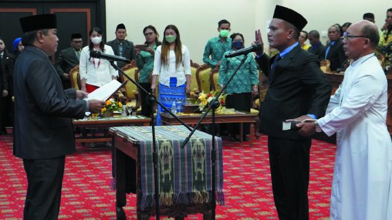 PAW Anggota DPRD Marulam Manihuruk gantikan Paul Vius dengan Masa Keanggotaan 2019-2024