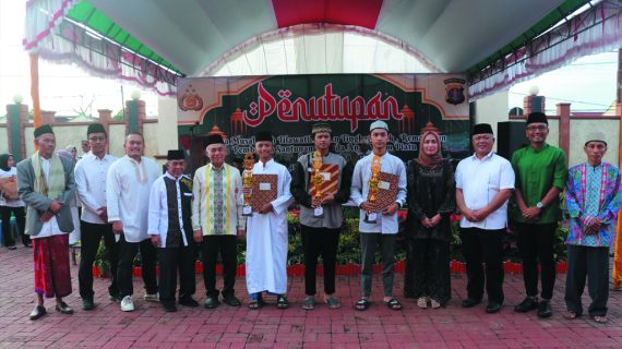 Pembagian Hadiah Lomba Tilawatil Dan Tartil Tingkat Anak Dan Remaja Al-Qur’an Kutai Barat