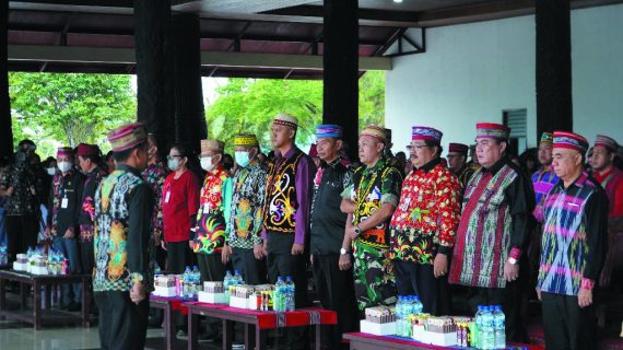Pemkab Kubar Peringati Hari Pendidikan Nasional Tahun 2023  Dipanggung Utama Alun-Alun Itho