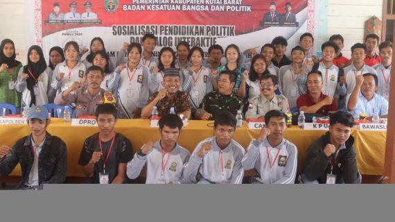 Badan Kesbangpol Kutai Barat Gelar Sosialiasi Pendidikan Politik Dan Dialog Interaktif Di Kecamatan Mook Manaar Bulatn