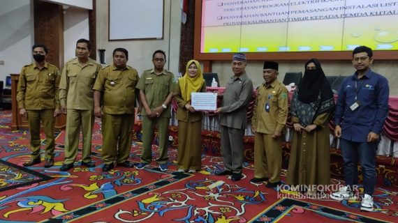 Guna Percepatan Program Elektrifikasi, Pemda Kutai Barat Tandatangani MoU