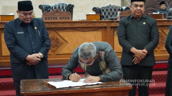 Pendapat Akhir Fraksi dan Persetujuan Bersama DPRD dan Kepala Daerah Terhadap RPAPBD Tahun 2023