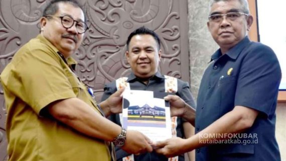 Penyampaian Nota Pengantar Raperda Rancangan Pendapatan dan Belanja Daerah Tahun Anggaran 2024