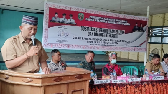 Tingkatkan Partisipasi Politik pada Pemilu 2024, Kesbangpol Kutai Barat Gelar Sosialisasi Pendidikan Politik di Kecamatan Penyinggahan
