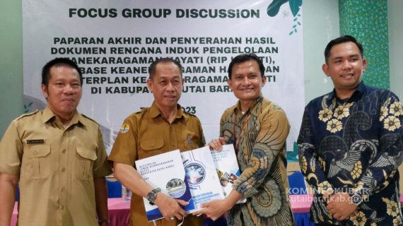 Dinas Lingkungan Hidup Kutai Barat Gelar Paparan Akhir Dan Penyerahan Hasil Dokumen RIP Kehati
