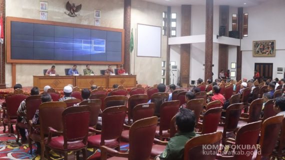 Bupati Kutai Barat Dorong Koordinasi Pendataan Pekerja Luar Daerah