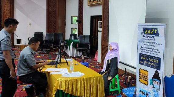 Pembuatan Passport Dalam Rangka Persiapan Keberangkatan Jamaah Umrah di Kutai Barat