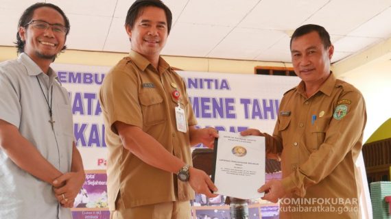 Panitia Natal Oikoumene Kabupaten Kutai Barat Tahun 2023 Resmi Dibubarkan