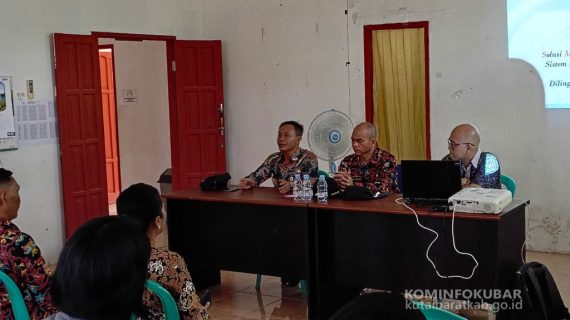 Sosialisasi dan Simulasi Pemanfaatan Sertifikat Elektronik untuk Tanda Tangan Elektronik (TTE) di Kecamatan Jempang