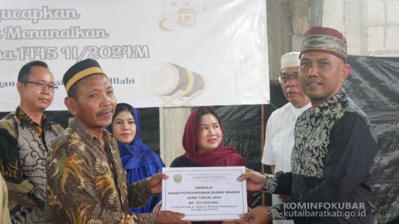 Dalam Rangka Safari Ramadan Pemkab Kubar Buka Puasa Bersama Dengan Masyarakat Linggang Purworejo