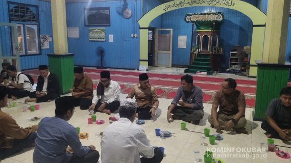 Safari Ramadhan Kedua, Wakil Bupati Ajak Masyarakat Kelumpang Semangat Membangun Kampung