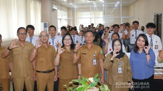 Kepala Diskominfo Kutai Barat Buka Pelatihan Transformasi Digital Kelompok Masyarakat