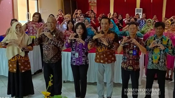 Asisten Administrasi Umum Membuka Sosialisasi Peningkatan Partisipasi Perempuan Di Bidang Politik Hukum, Sosial Dan Ekonomi