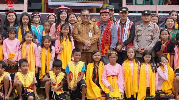 Sekretaris Daerah Kutai Barat Menutup Rangkaian Festival Luuq Melapeh