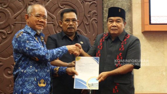 DPRD Kutai Barat Laksanakan Rapat Paripurna Jawaban Pemerintah Terhadap Pandangan Umum Fraksi Tentang Raperda APBD-P 2024