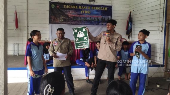Edukasi Kesiapsiagaan Hadapi Bencana, Dinsos Kaltim Bersama Dinsos Kutai Barat Gelar Tagana Masuk Sekolah