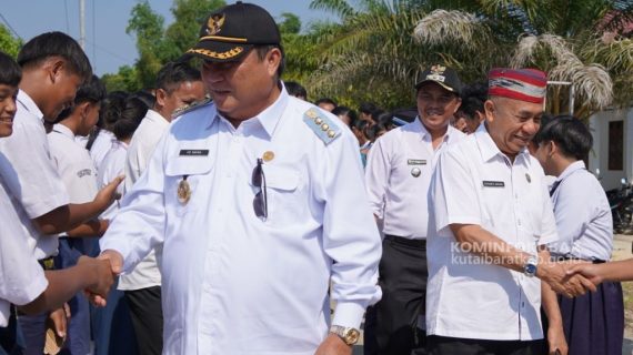 Delapan Tahun membangun,  Bupati dan Wakil Bupati Kutai Barat Apresiasi Dukungan Warga Mook Manaar Bulatn