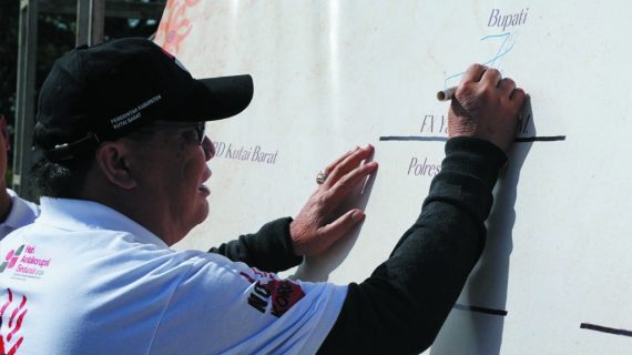 Senam Pagi Bersama Dan Penandatanganan Komitmen Peringati Hari Korupsi Sedunia